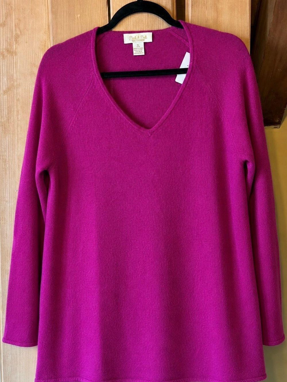 Peck & Peck Women's V-Neck Sweater - Fuchsia